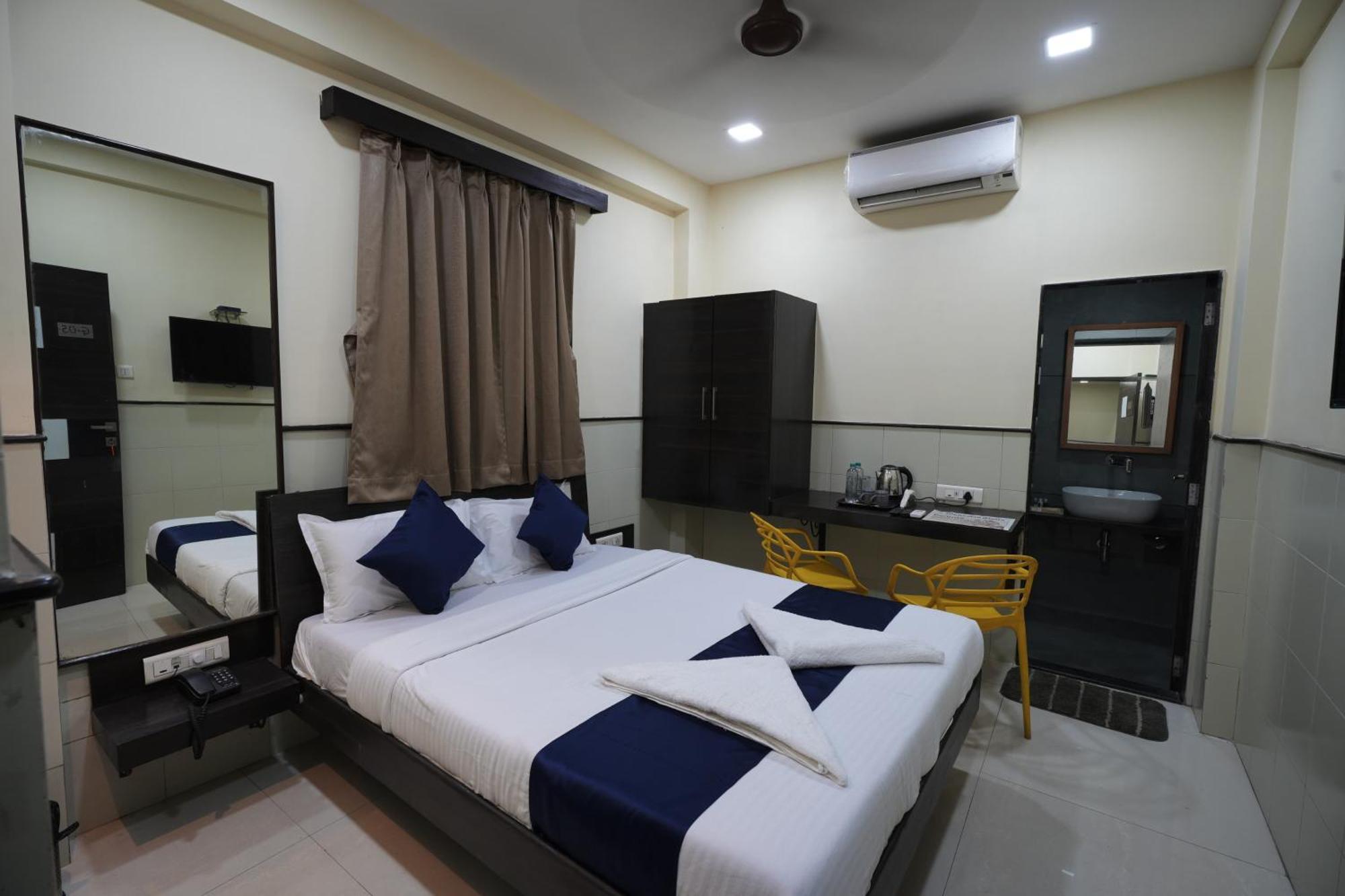 Hotel Triton - Near Us Embassy - Hotel In Sion مومباي المظهر الخارجي الصورة